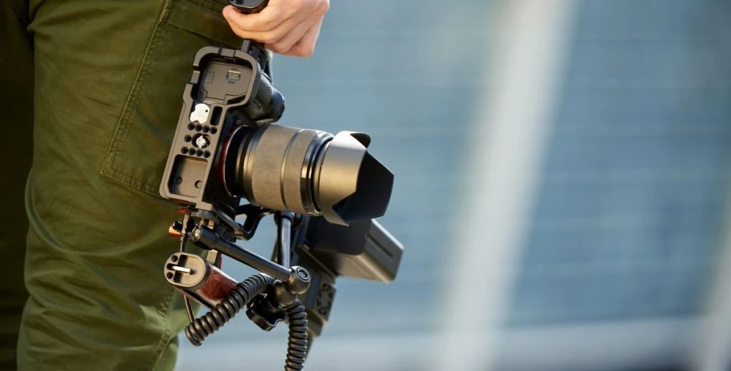 man camera film filming kamera presse