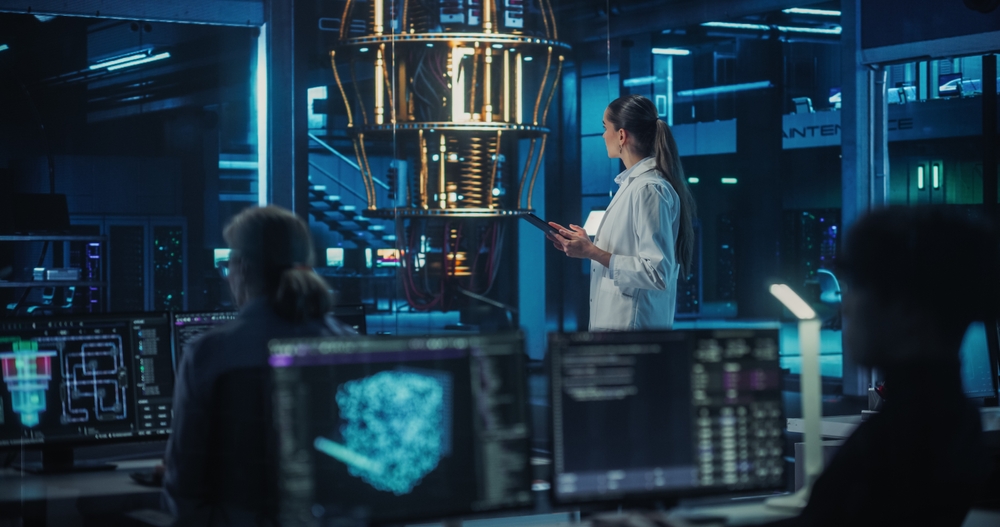 Female computer scientist, kvinde, quantum computer, futuristic, futuristisk, laboratory, laboratorium, data, analyse, analysis