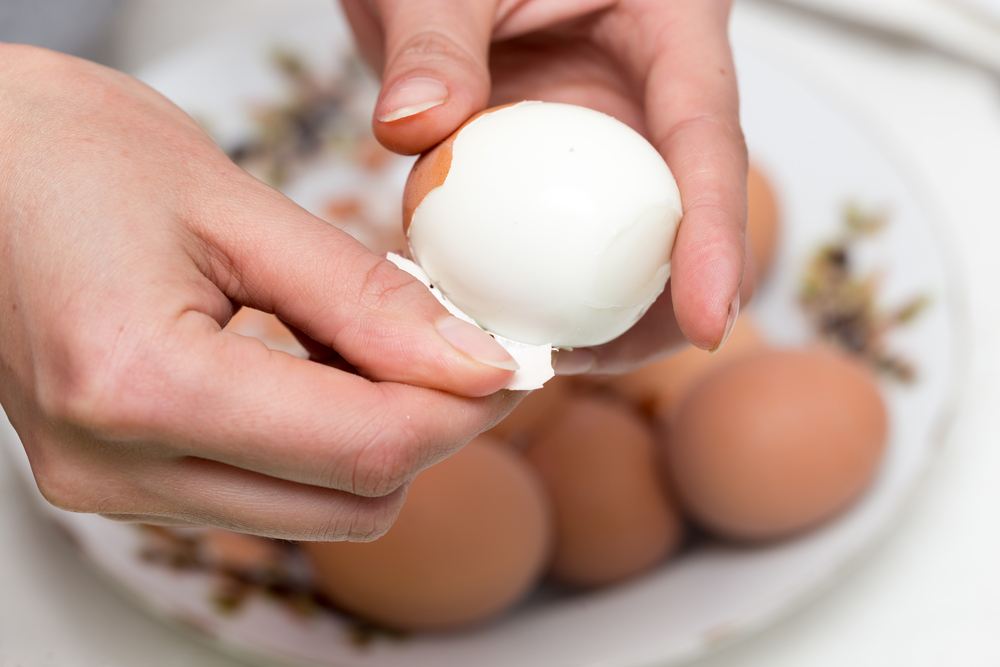 Peel egg, pille æg, skrelle egg, eier