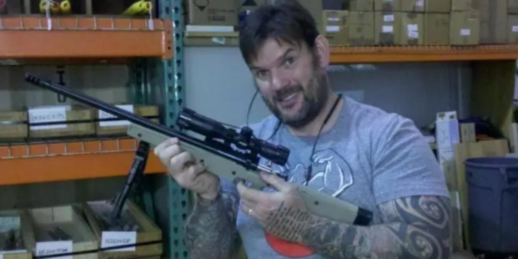 Han udførte det længste snigskyttedrab: Så længe tog det før kuglen ramte fjenden