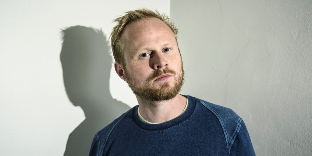 Efter Jonatan Spang-skandalen: Nu bryder kollega tavsheden