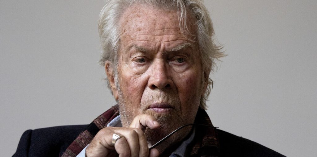 Hun lovede Jørgen Leth at holde tæt: Nu tager hun bladet fra munden og afslører ‘hemmeligheden’