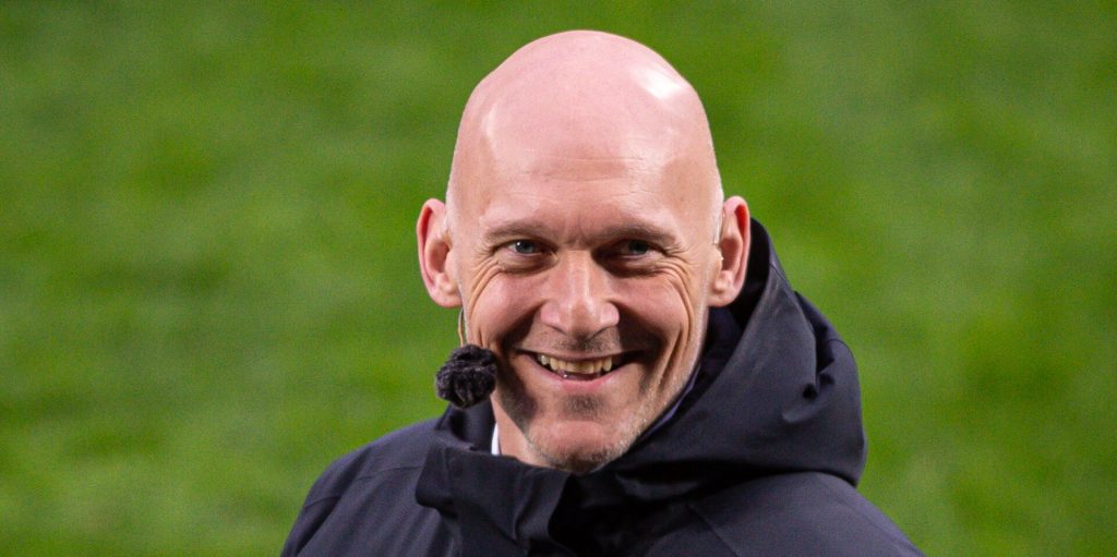 Missede du den? Thomas Gravesen gjorde noget kan han kan slippe af sted med