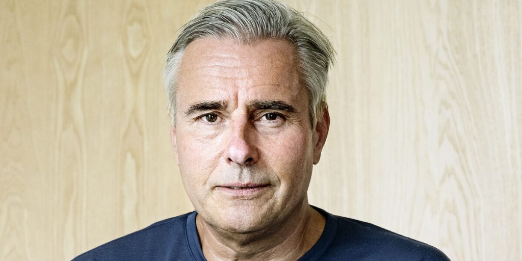 Medie med afsløring: Henrik Sass Larsen sidder blandt mordere og pædofile