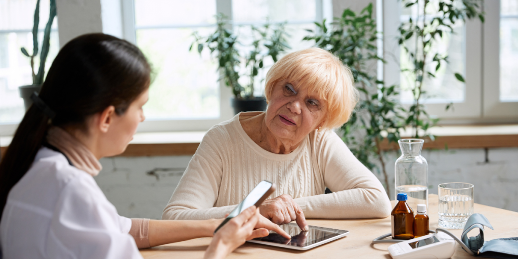 ældre læge kvinde sygehus sundhed