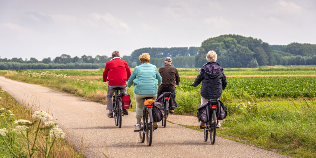 elderly ældre cykler motion tur