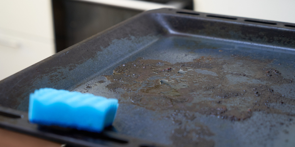 Derfor bør du ikke kaste stekebrettet – prøv dette før du gir opp