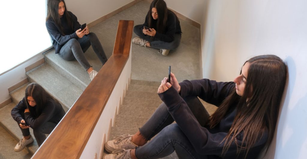 Tjej på social media