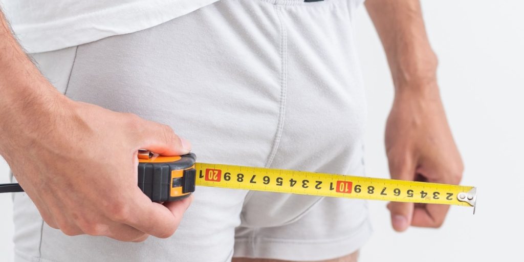 Mand står frem efter ydmygende kommentar fra kvinde: Sådan påvirkede det ham at have mikropenis