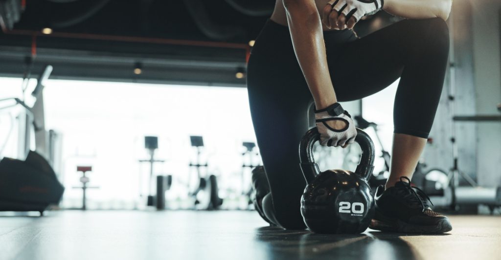 fitness träna Kettlebell