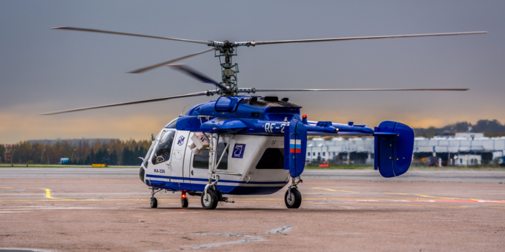 “Fuld” helikopterpilot styrter ned i hus i Rusland – mindst fire dræbt