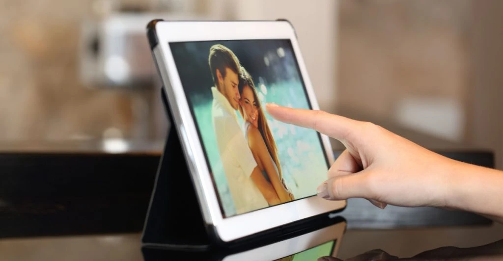 digital photo frame