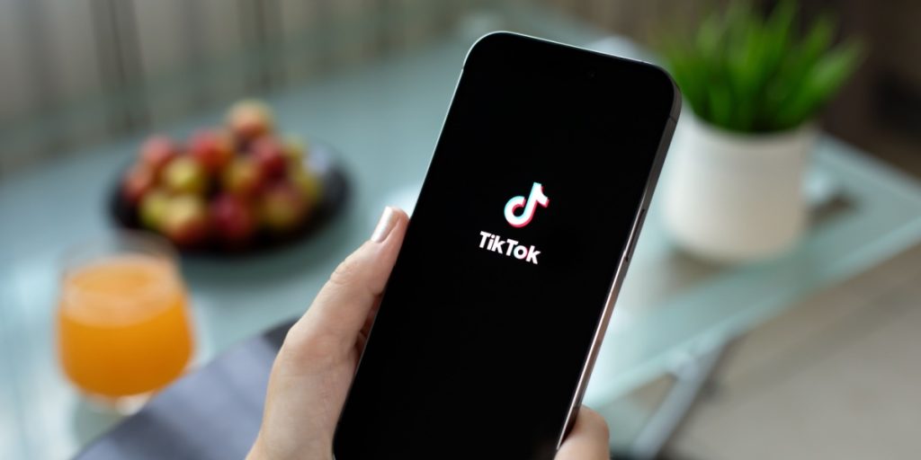 Forskere udgav sig for at være en 13-årig på TikTok: Resultatet er skræmmende