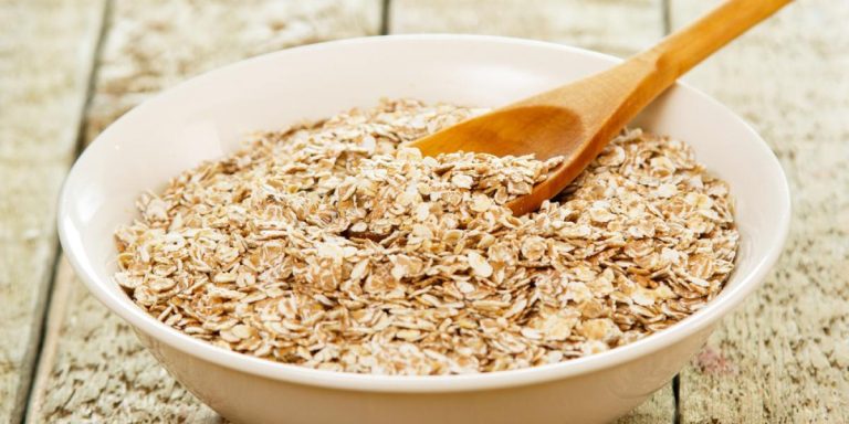 Bruk dette i havregrøten i stedet for melk: Magen blir flatere og midjen mer synlig