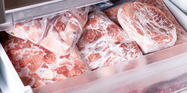 Så lenge holder kjøtt seg i fryseren: Svaret overrasker mange