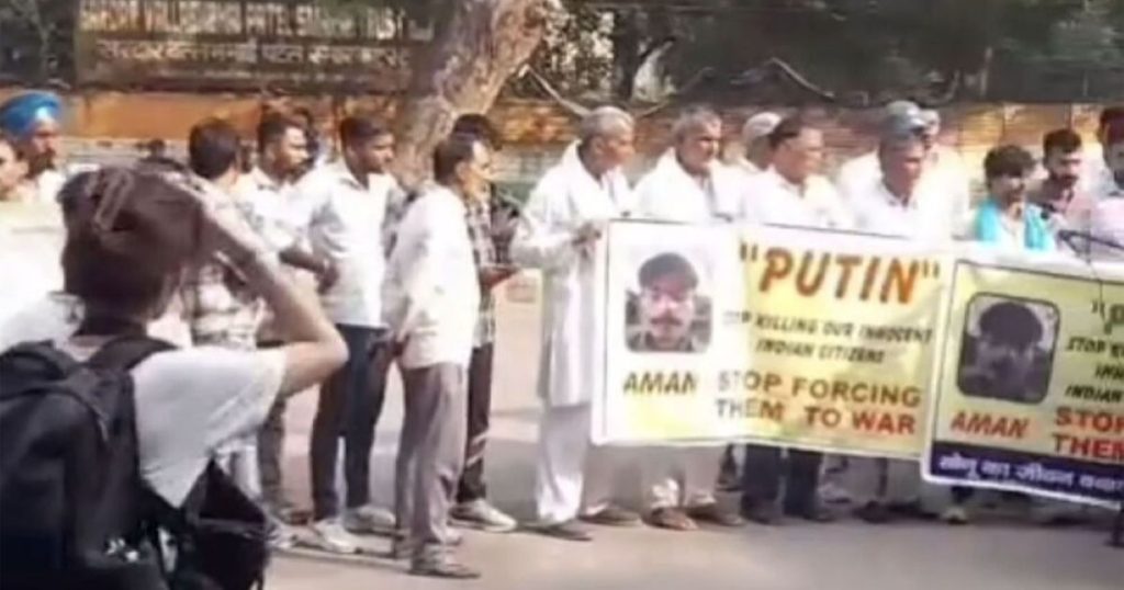 protest- against putin India
