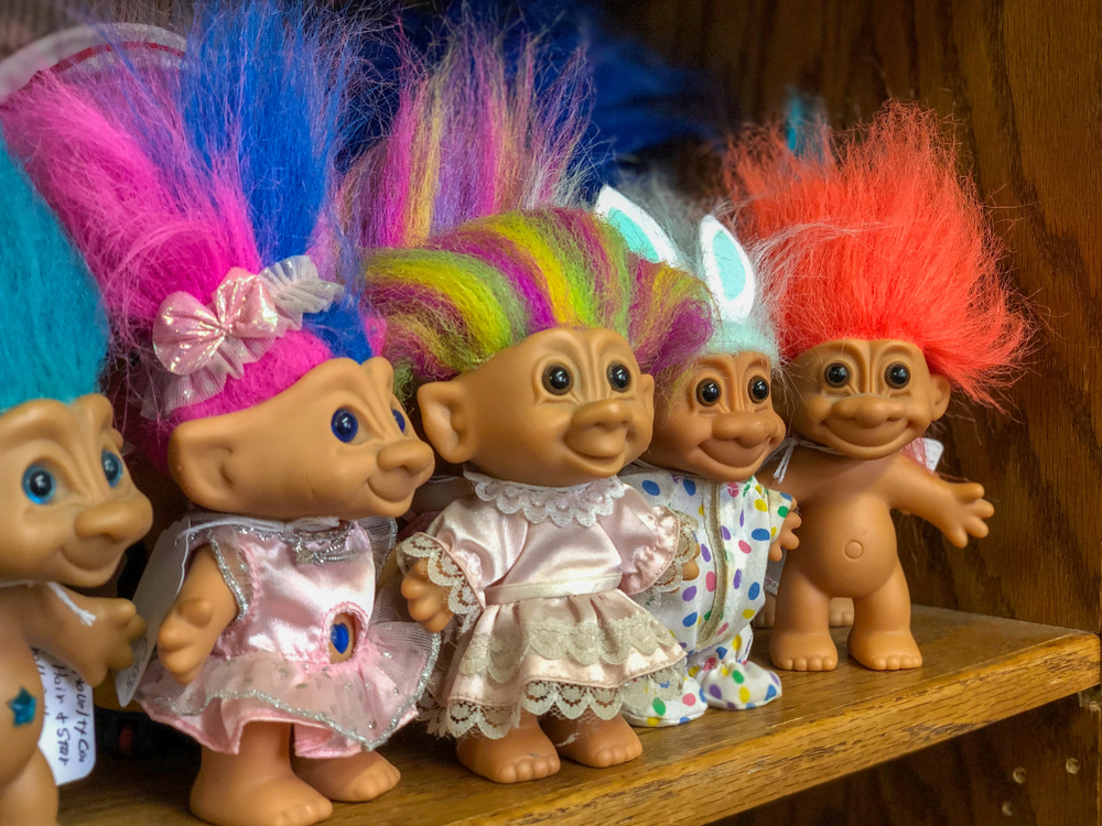 Troll,Dolls,For,Sale,On,Shelf,trolde,legetøj