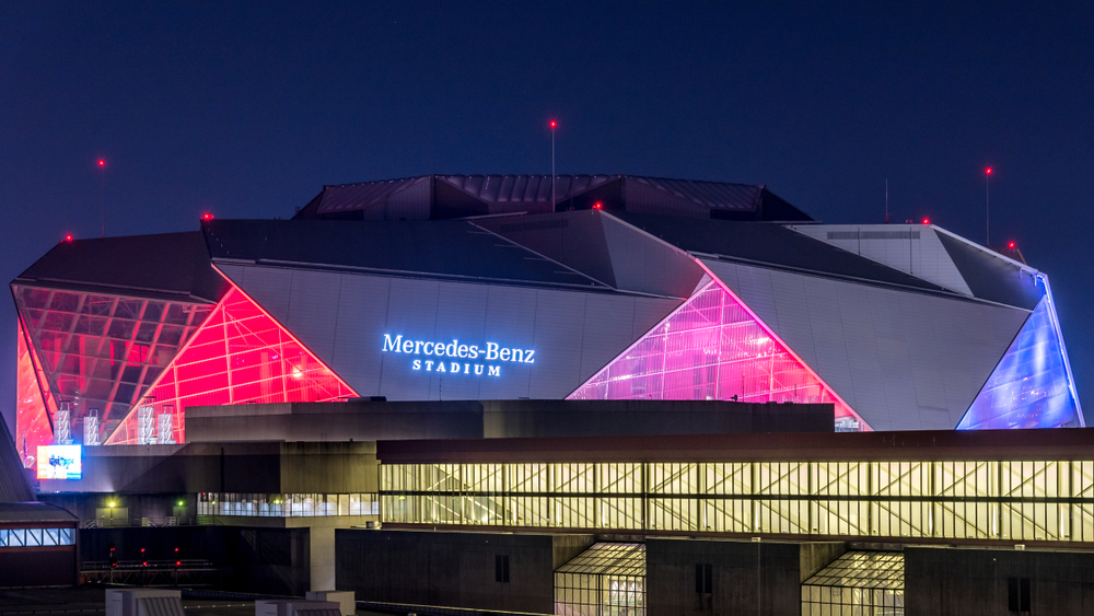Atlanta,,Georgia/usa,-,07/10/2019,-,Long,Exposure,Of,Mercedes,Benz