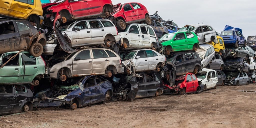 skrot bil, car junkyard