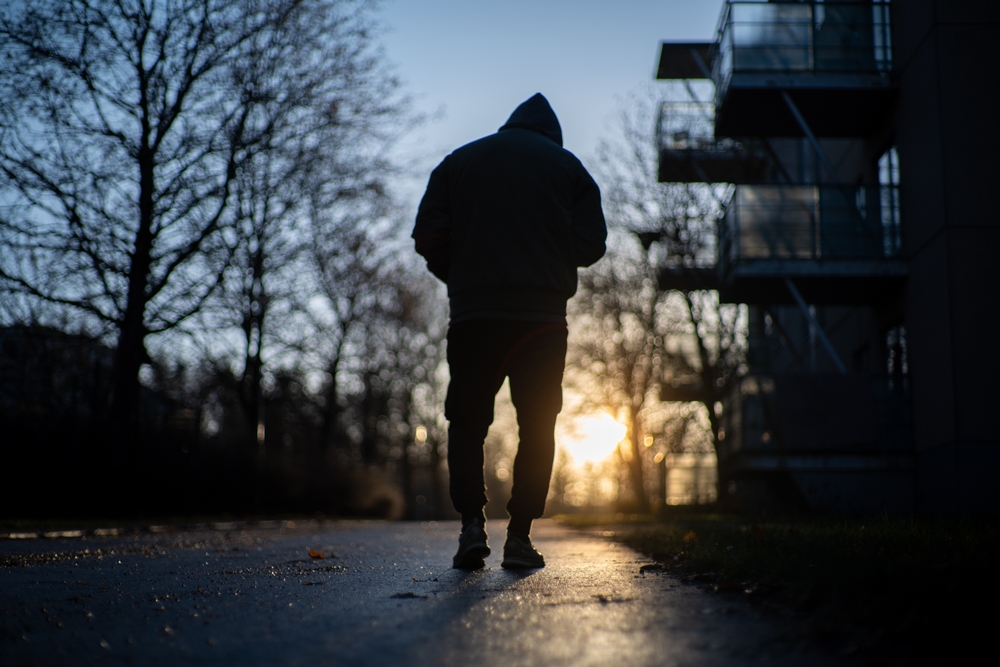 walking, dark, mørkt