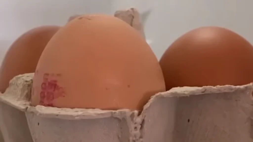 Varken en vecka eller en månad: Så här länge kan ägg faktiskt hålla i kylskåpet