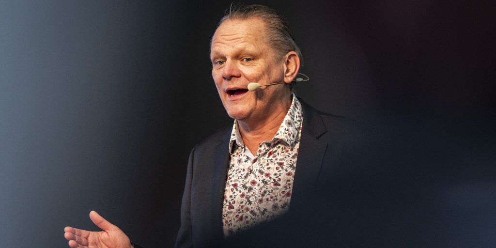 Et enkelt opkald ændrede alt for Sigurd Barrett: Nu fortæller han, hvad der skete