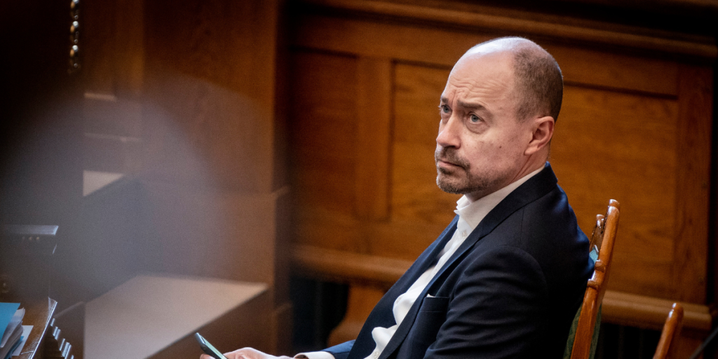 Magnus Heunicke reagerer på TV 2-afsløring: “Det skal aldrig kunne betale sig”