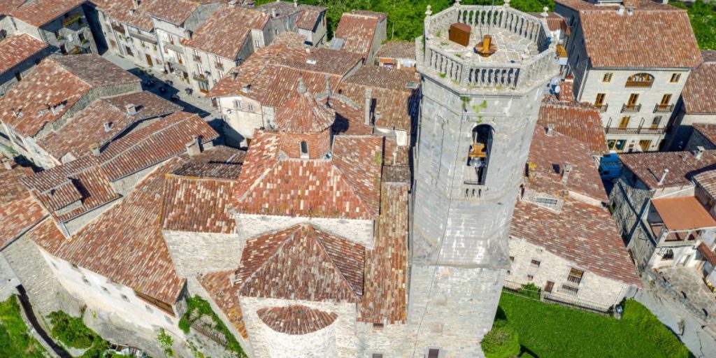 Er dette verdens smukkeste landsby? Den ligger kun to timer fra en af Europas mest populære storbyer