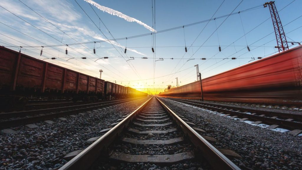 tog, skinner, banegård