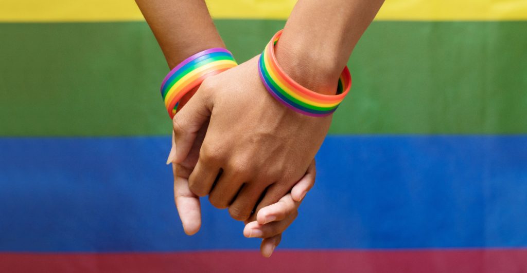 Homosexuella håller hand