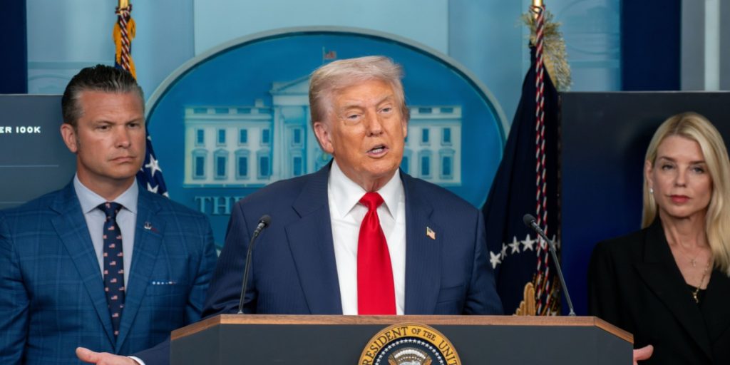 Pete Hegseth, Donald Trump