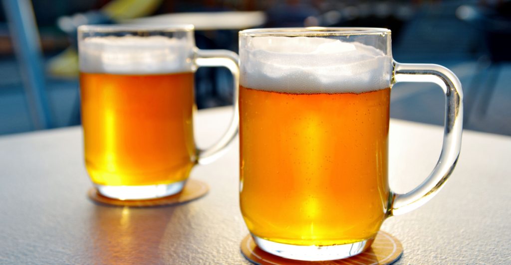 Öl på uteservering