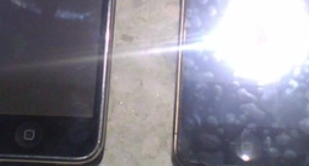 Den kan ligga i din byrålåda: En gammal mobil kan vara värd mer än en bostad