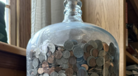 Bedstefar samlede på mønter i årtier: Du tror ikke dine egne ører, når du hører hvor mange penge, han fik skrabet sammen