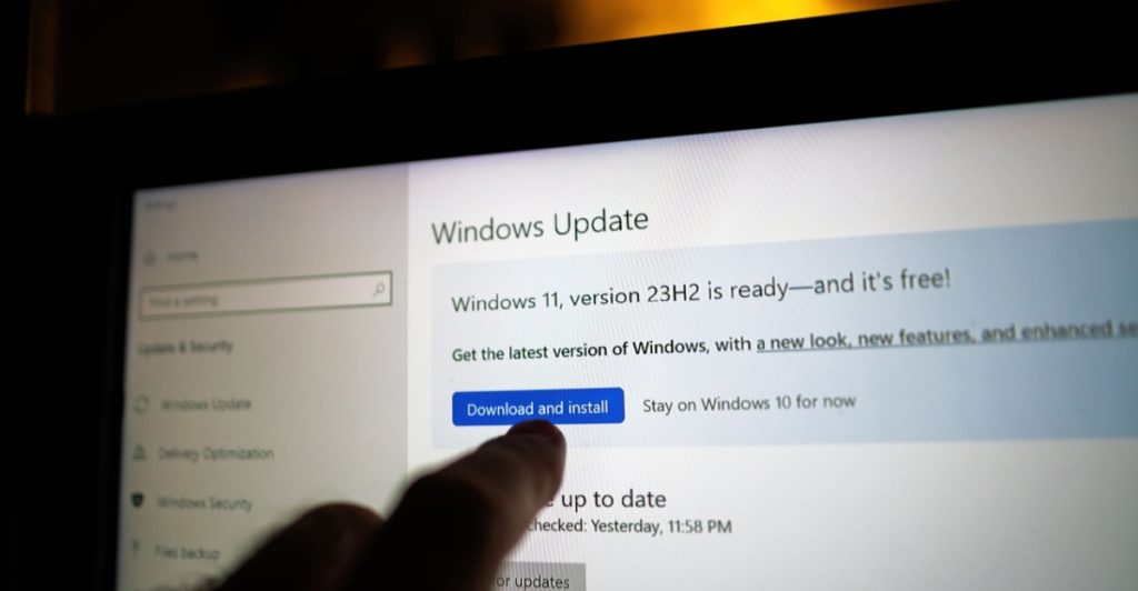 Jeg troede Windows 11-apps kørte lokalt, indtil jeg så hvad der faktisk sker