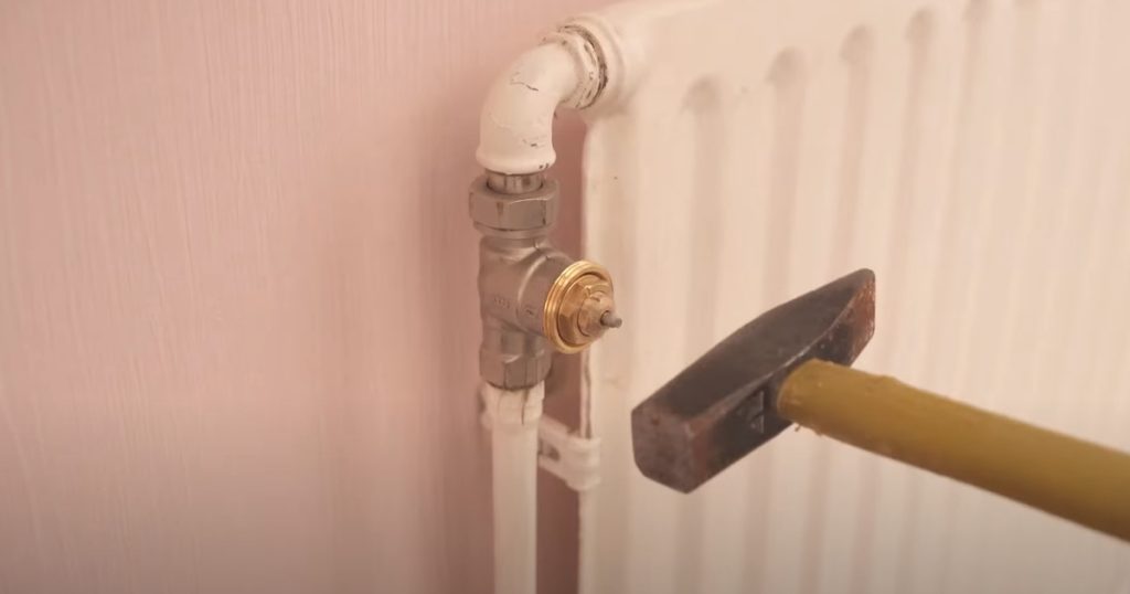 Han gör radiatortricket du inte vill missa i vinter: Vänta bara tills du ser resultatet