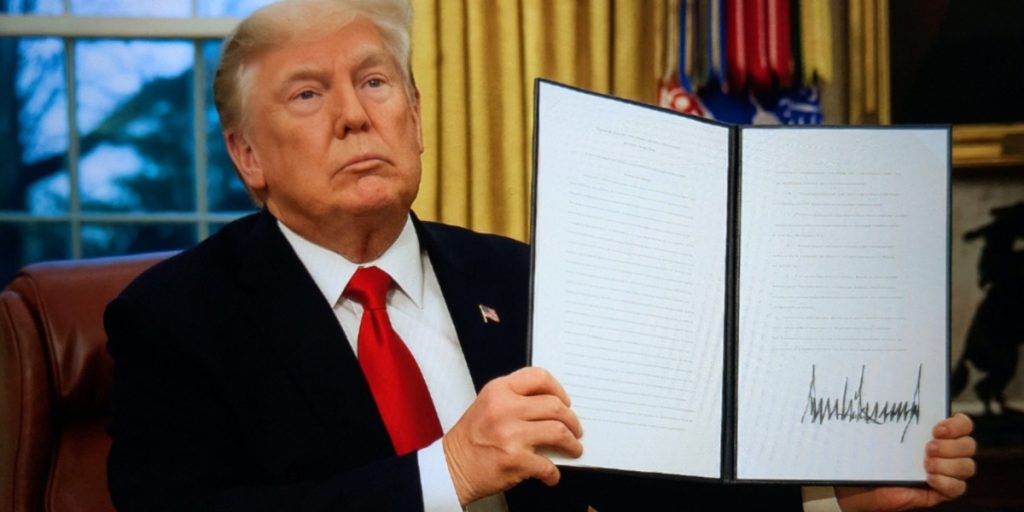 Trump underskriver ny AI-ordre: USA ændrer kursen for regulering af kunstig intelligens