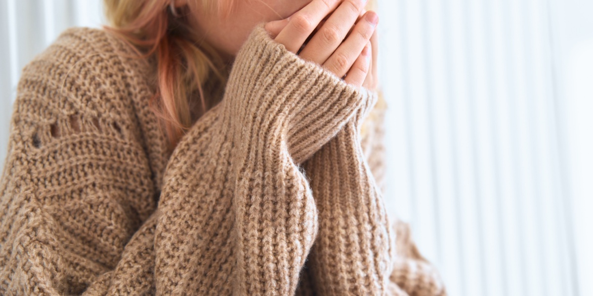 Vedvarende kuldefølelse i hender og føtter kan være et varselsignal