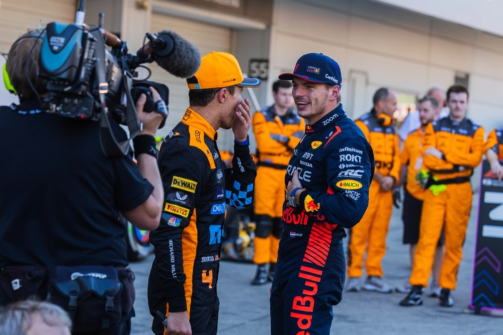 Trods McLaren rygter: Nu reagerer Lando Norris