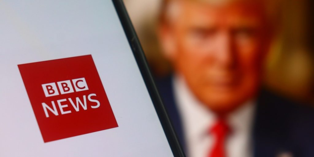 Trump sagsøger BBC for 10 milliarder dollar og eskalerer krigen mod medierne