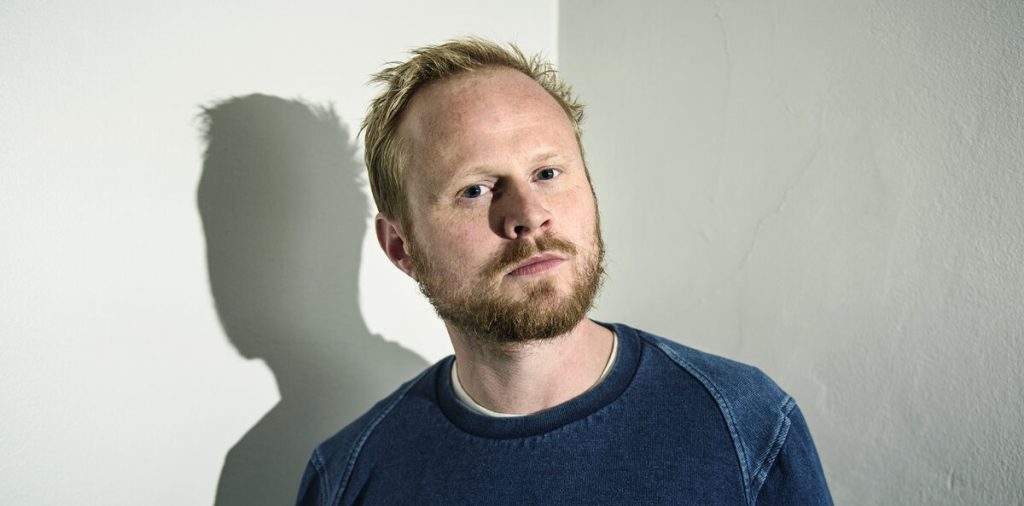 Kollega langer ud efter Jonatan Spang: Han er som død for mig