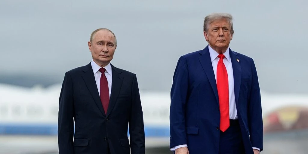 Vladimir Putin is now hanging on the wall in the White House