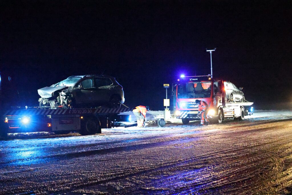 Voldsomt trafikkaos: Tre børn er blandt de kvæstede