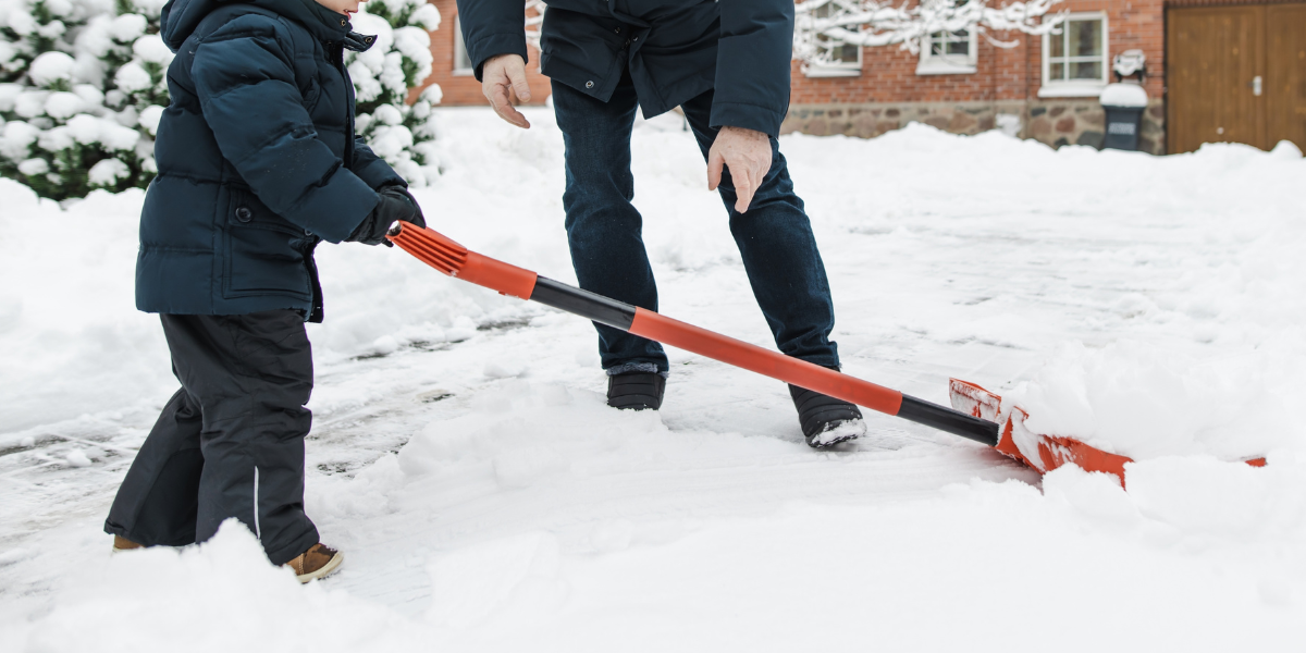 Advarsel til alle boligejere: Så dyrt kan det blive, hvis du glemmer at rydde sne