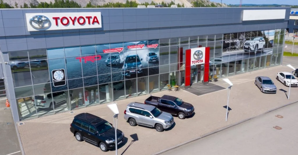 Et vendepunkt på bilmarkedet: Den mangeårige favorit er ikke længere alene