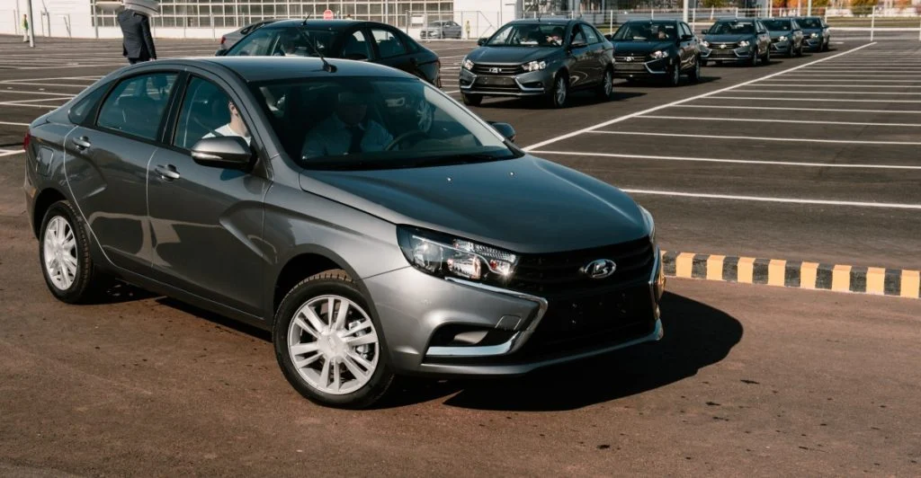 Arrangører stod uden forklaring, da et kendt bilmærker trak bil ud af test i sidste øjeblik