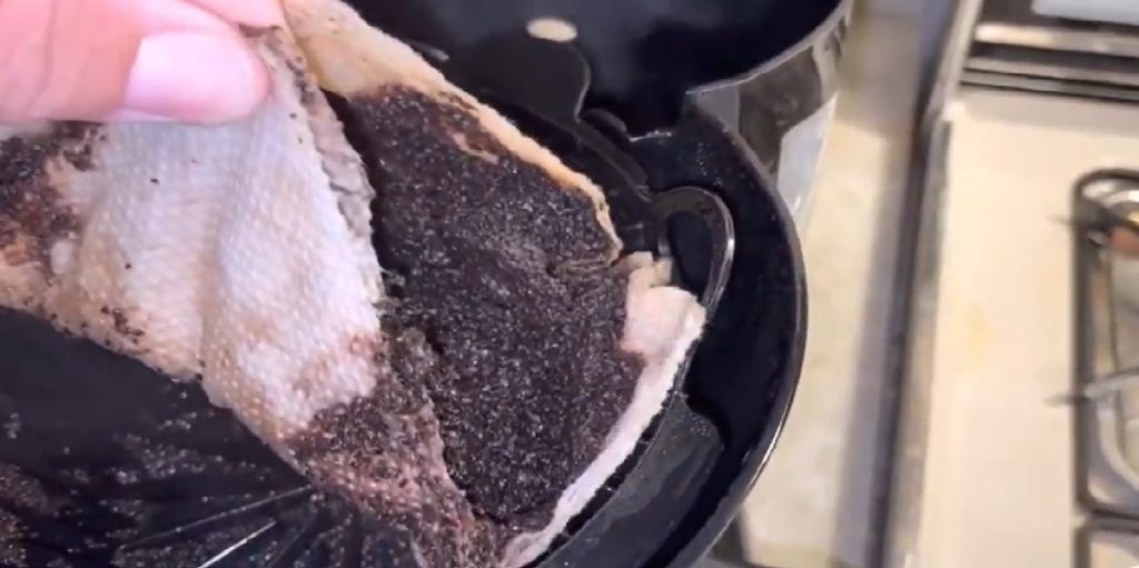 Kaffesump är mycket användbar på vintern: Många har ingen aning om hur den kan användas