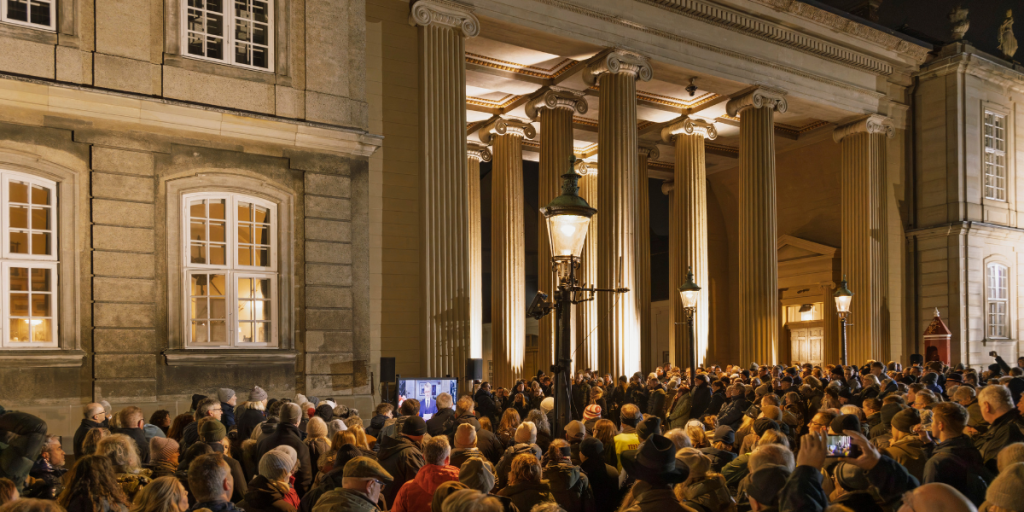 Nu taler de endelig ud: Derfor reagerede kun én garde på aktivister på Amalienborg