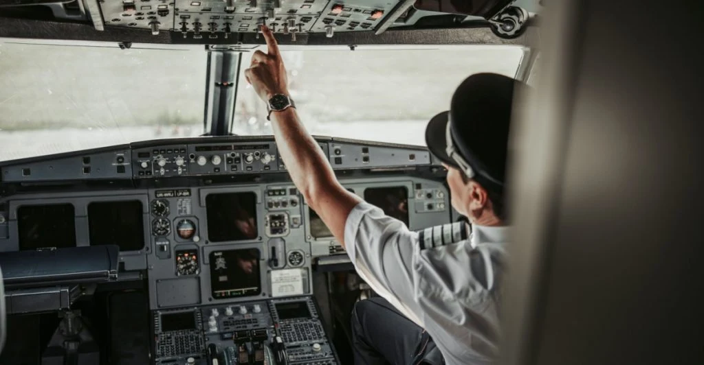Pilot, cockpit