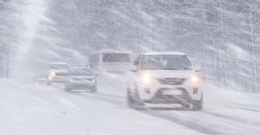 Snowstorm, snow traffic